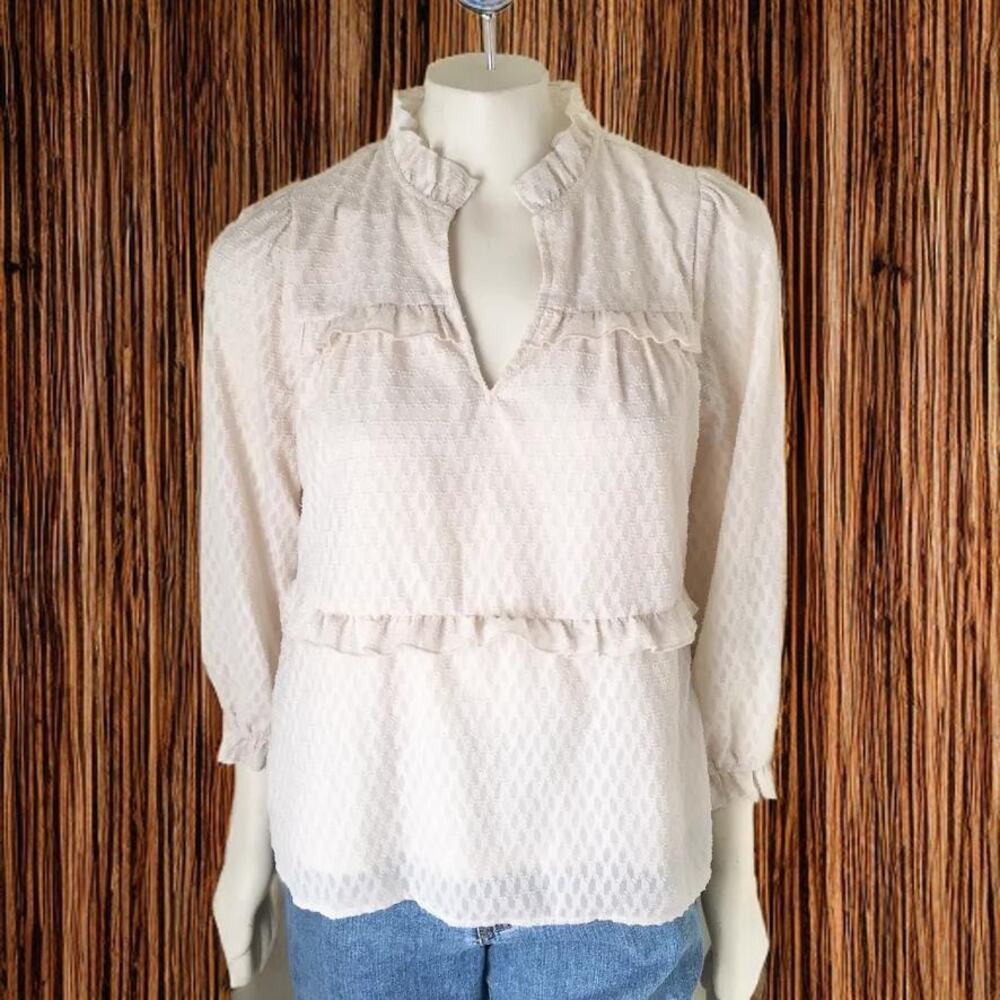 ALICE BLUE Textured Ruffled Blouse in Cream  Bohemian Romantic Feminine  SZ M